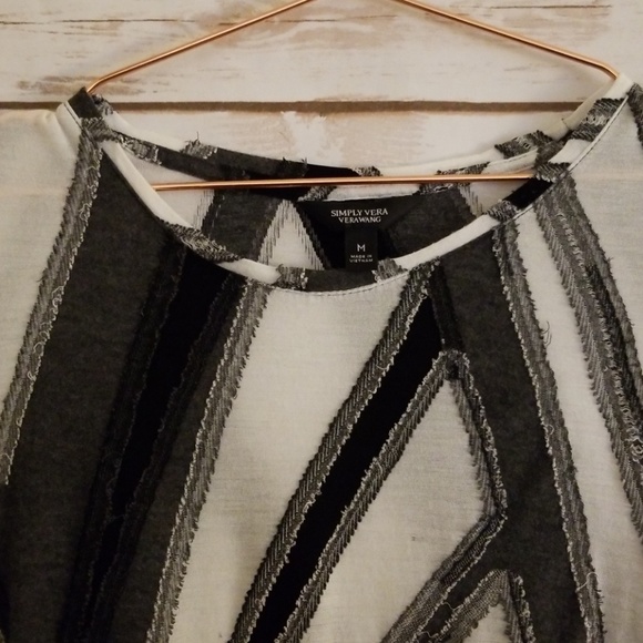 Simply Vera by Vera Wang,short sleeve top - Picture 3 of 5